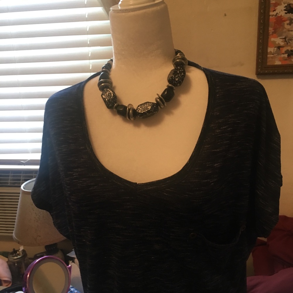 Top - Picture 2 of 6